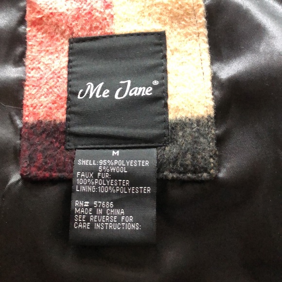 Women’s plaid sleeveless vest with front and faux fur. Size medium - Picture 5 of 8